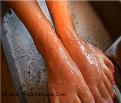 Sheilagirl - Sheila Is Cleaning Her Feet Free Pic 1