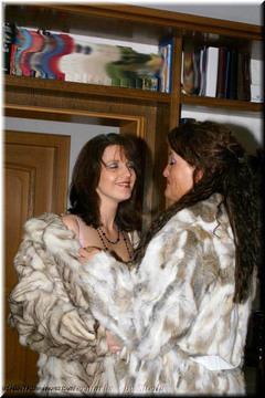 Sheilagirl - FUR AND NYLONS Free Pic 3