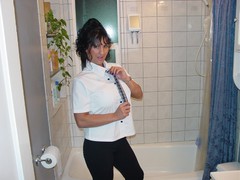 Corina Curves. Tub Shave Free Pic 8