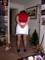 Jane Brown. Cleavage Outfit Free Pic 10