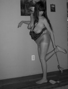 Milf MoonAynjl - Playing with Pantyhose Free Pic 2