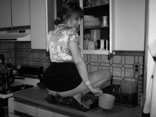 Milf MoonAynjl - Cum into my Kitchen Gallery