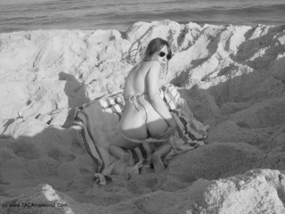Milf MoonAynjl - Beach Gallery